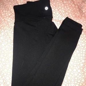 Lightly worn, Lululemon wunder under low rise